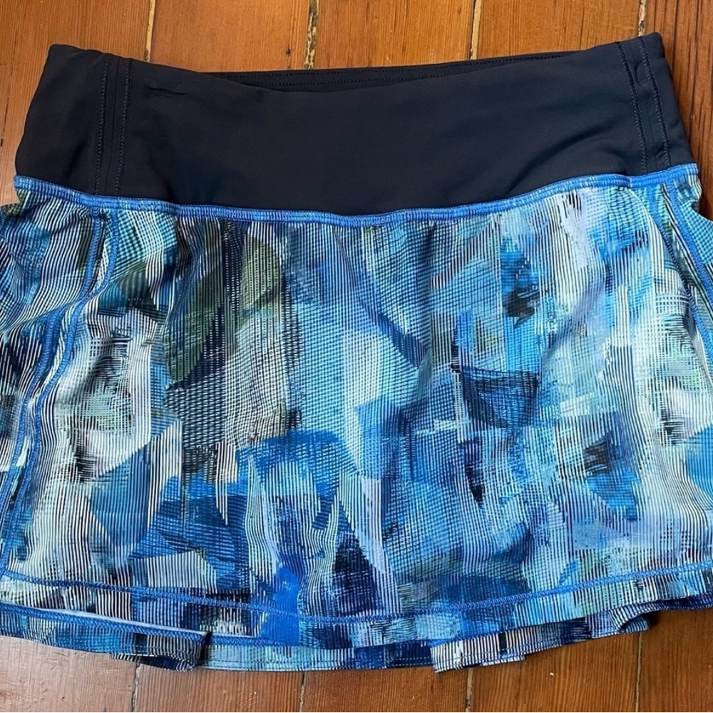 Tennis skirt size 6